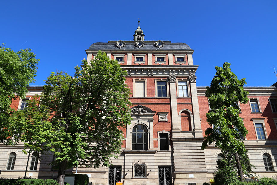 Gebäude der Friedrich-Alexander Universität Erlangen